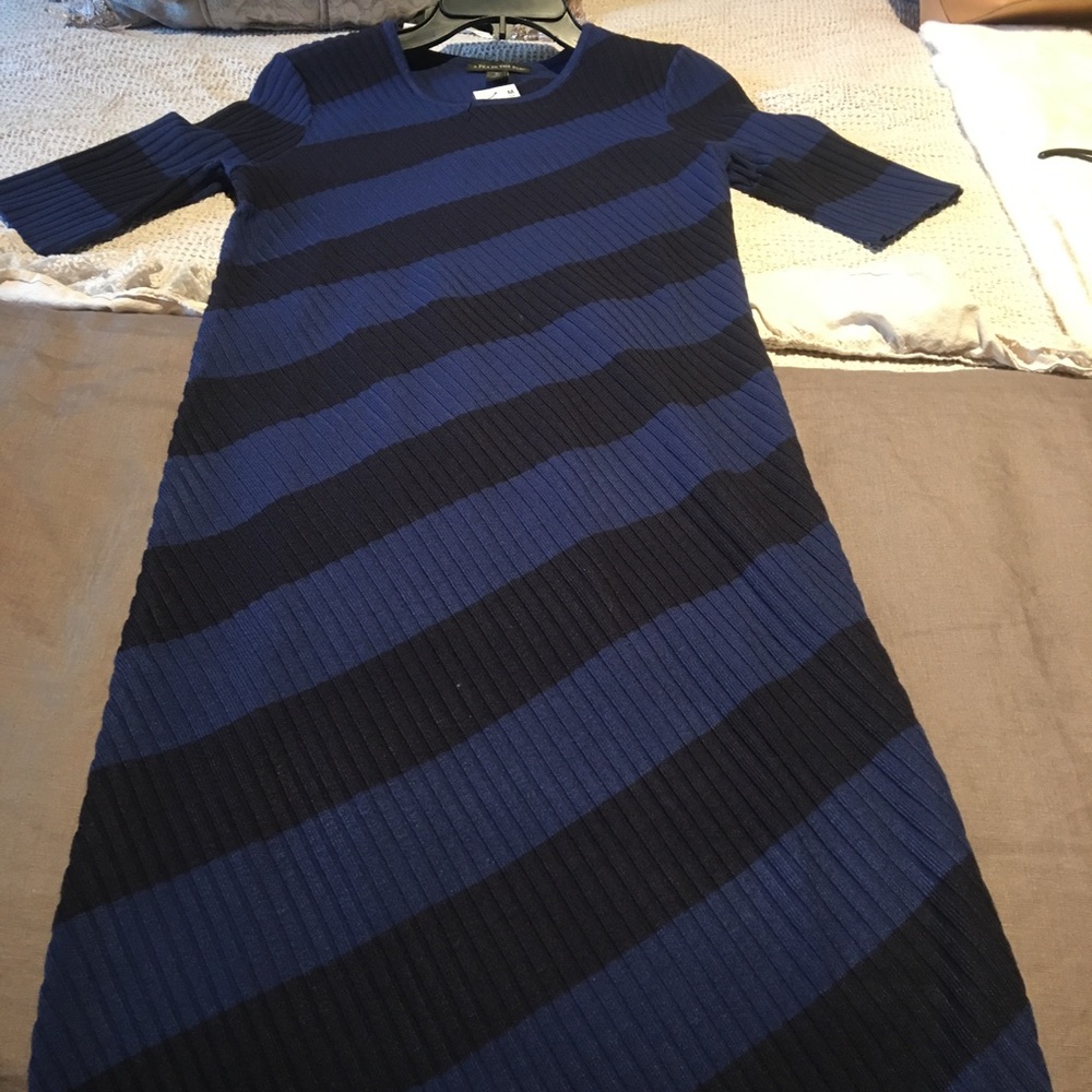A Pea in a pod knit dress